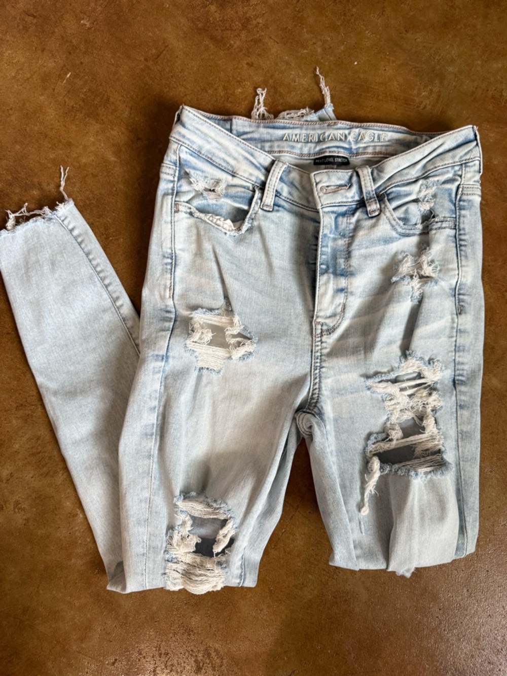 American Eagle Outfitters Light Blue Distressed Skinny Jeans